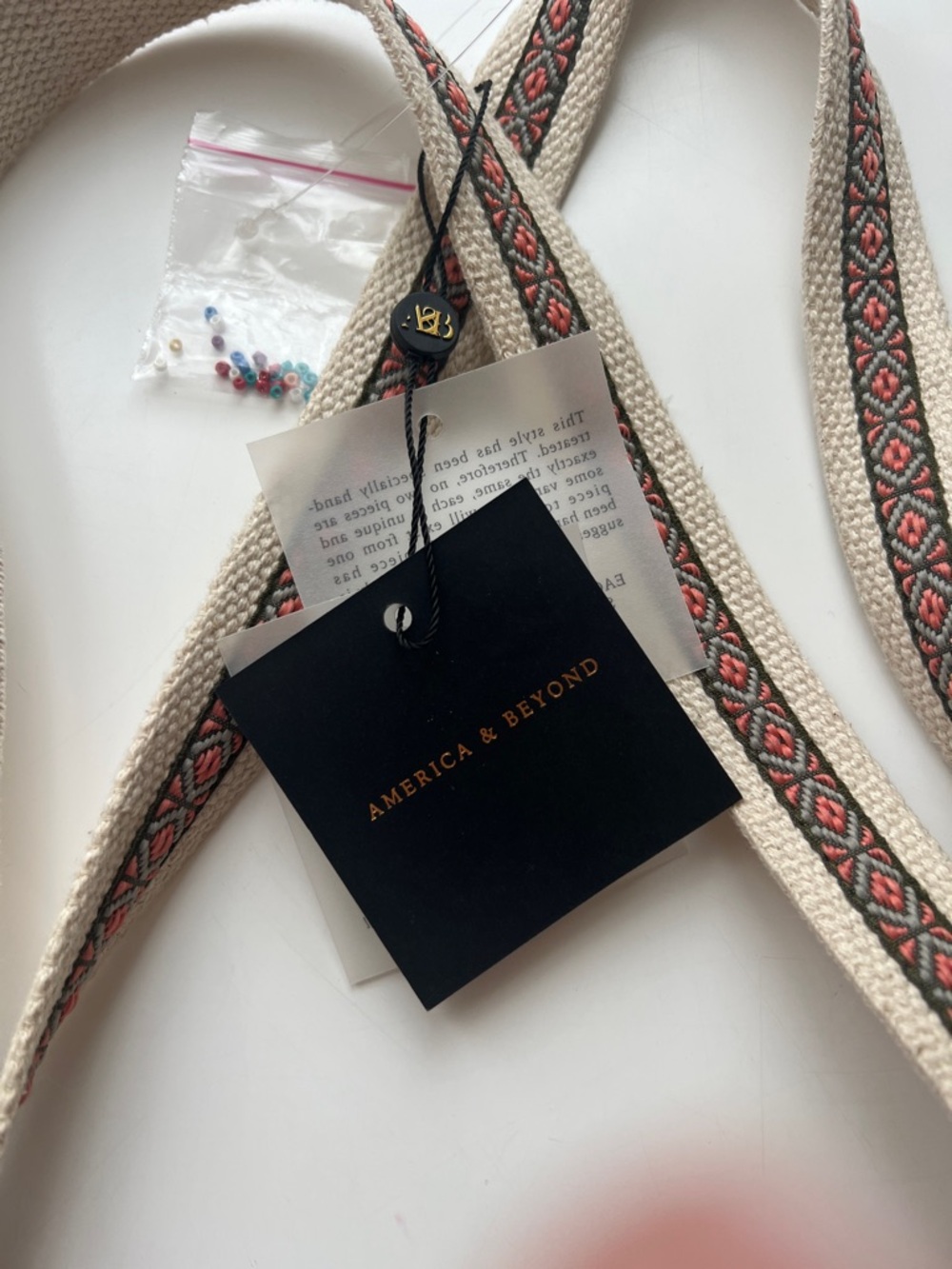 America & beyond tote - Picture 2 of 4
